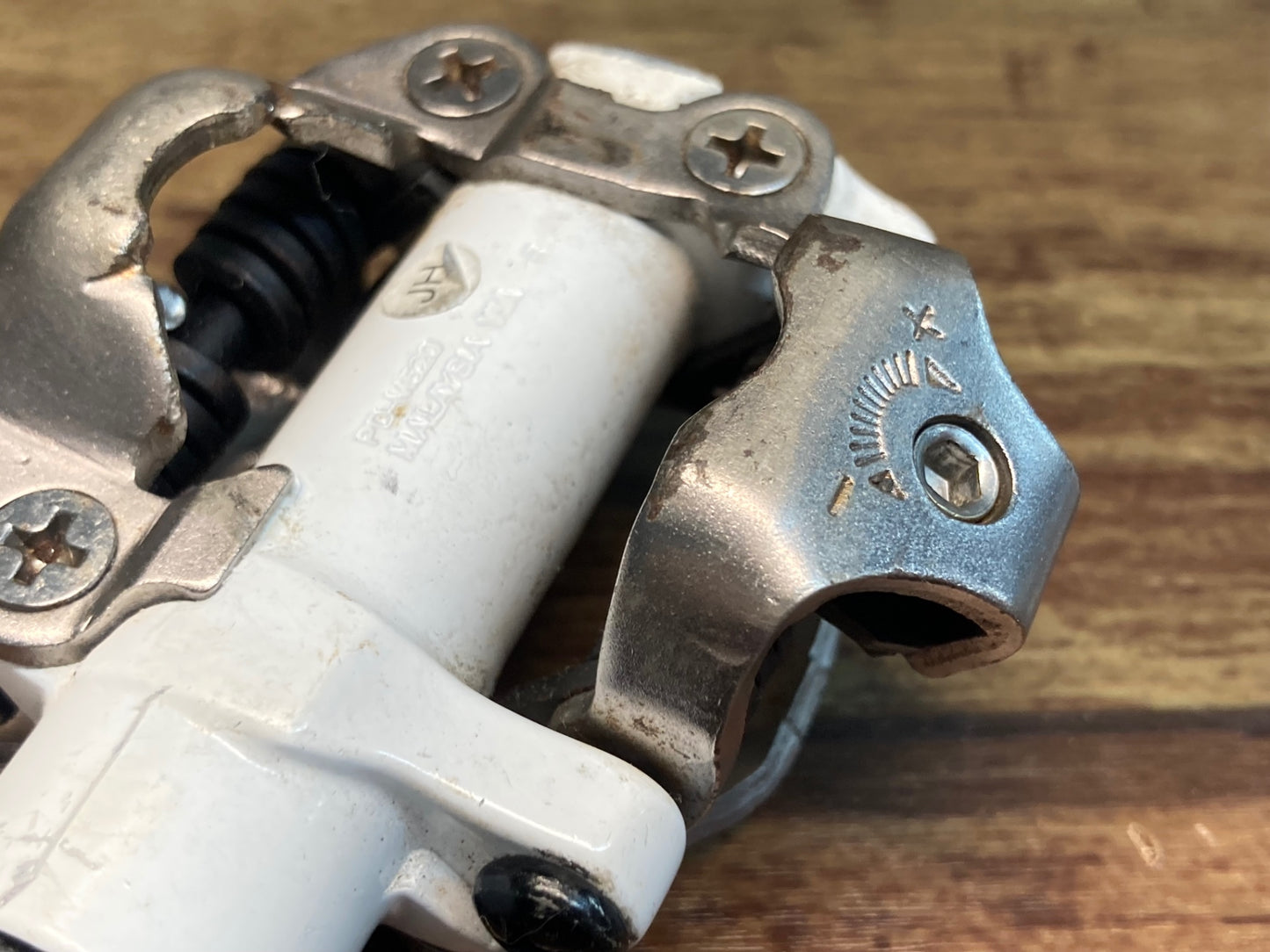 IX786 シマノ SHIMANO PD-M520 ビンディングペダル SPD 白