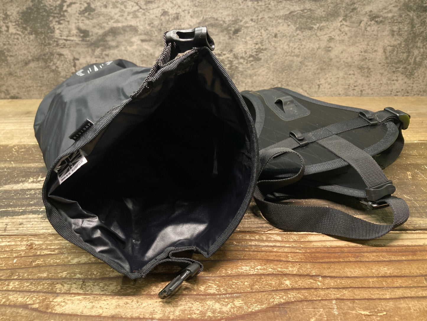 IV335 リストラップ RESTRAP RACE SADDLE BAG サドルバッグ 黒 7L