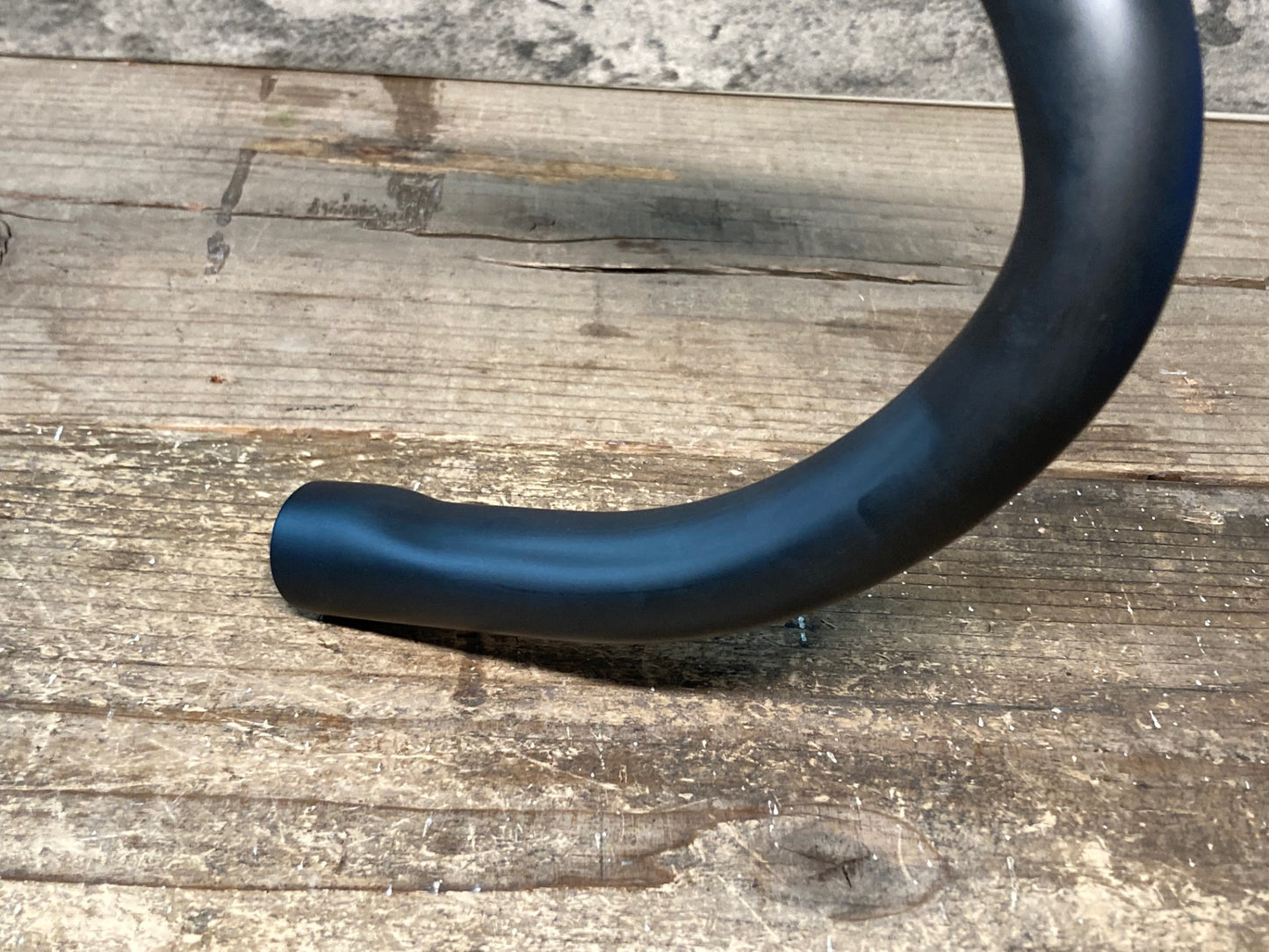 IU411 ボントレガー BONTRAGER PRO ISOCORE VR-CFカーボンドロップハンドル 420mm Φ31.8