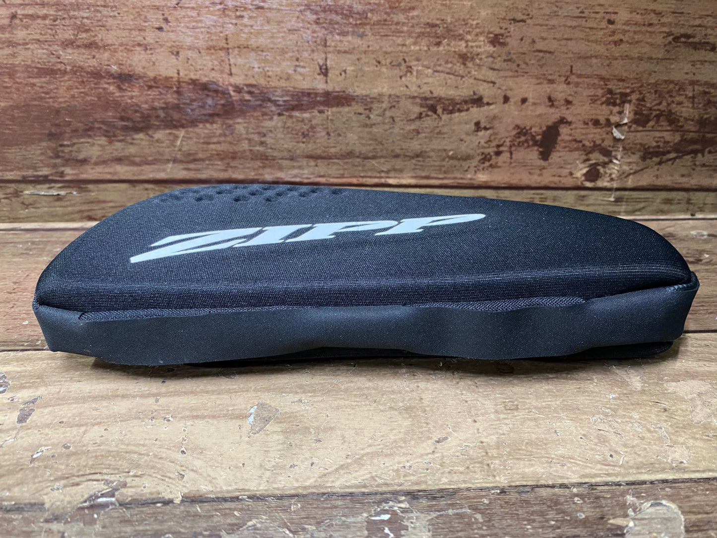 IL535 ジップ ZIPP フレームバッグ 黒
