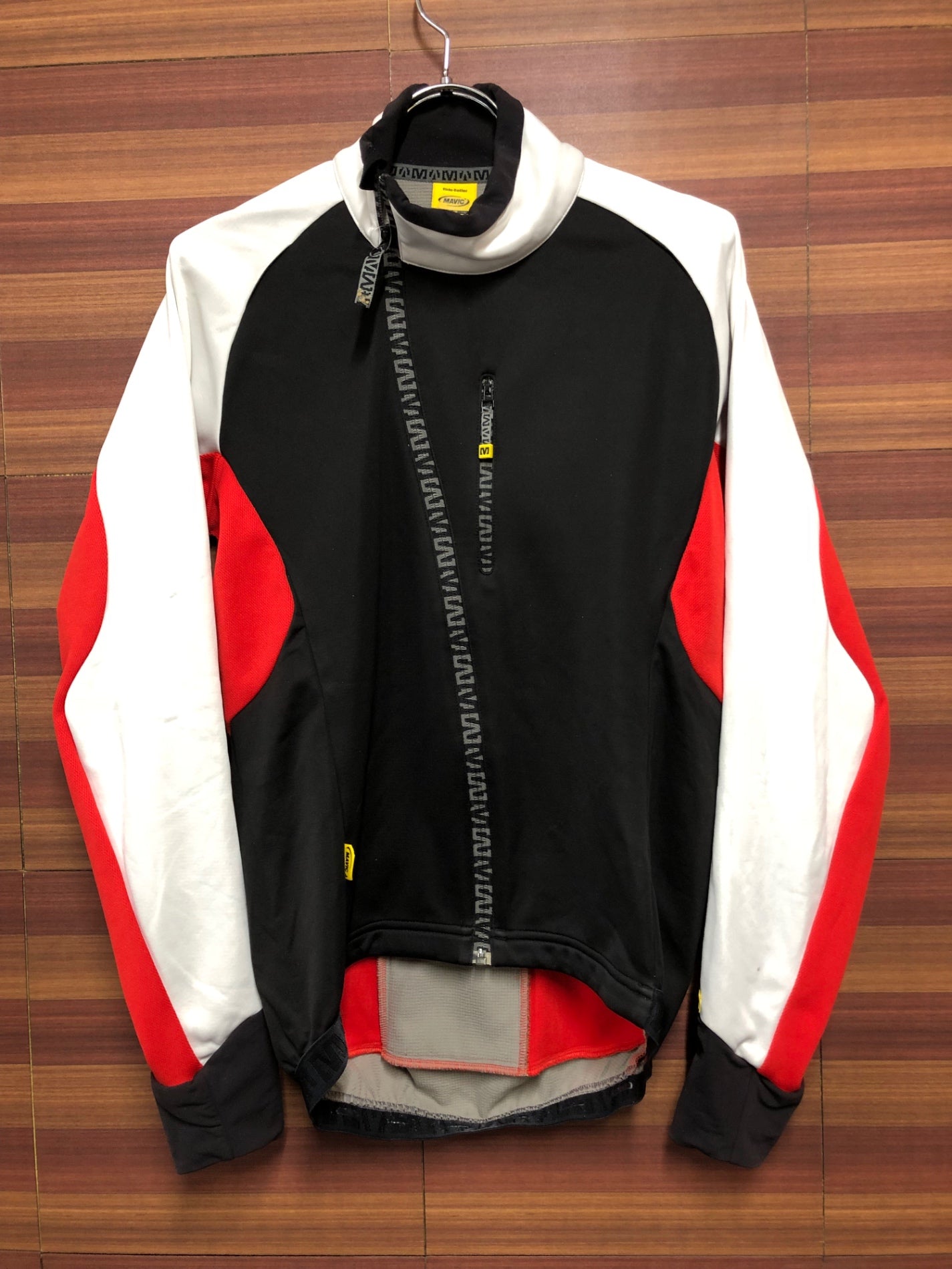 ロードバイク　マビックMAVIC サイクルジャケット 黒 赤 白 長袖 ロードバイクマビックMAVIC サイクルジャケット 黒 赤 白 長袖