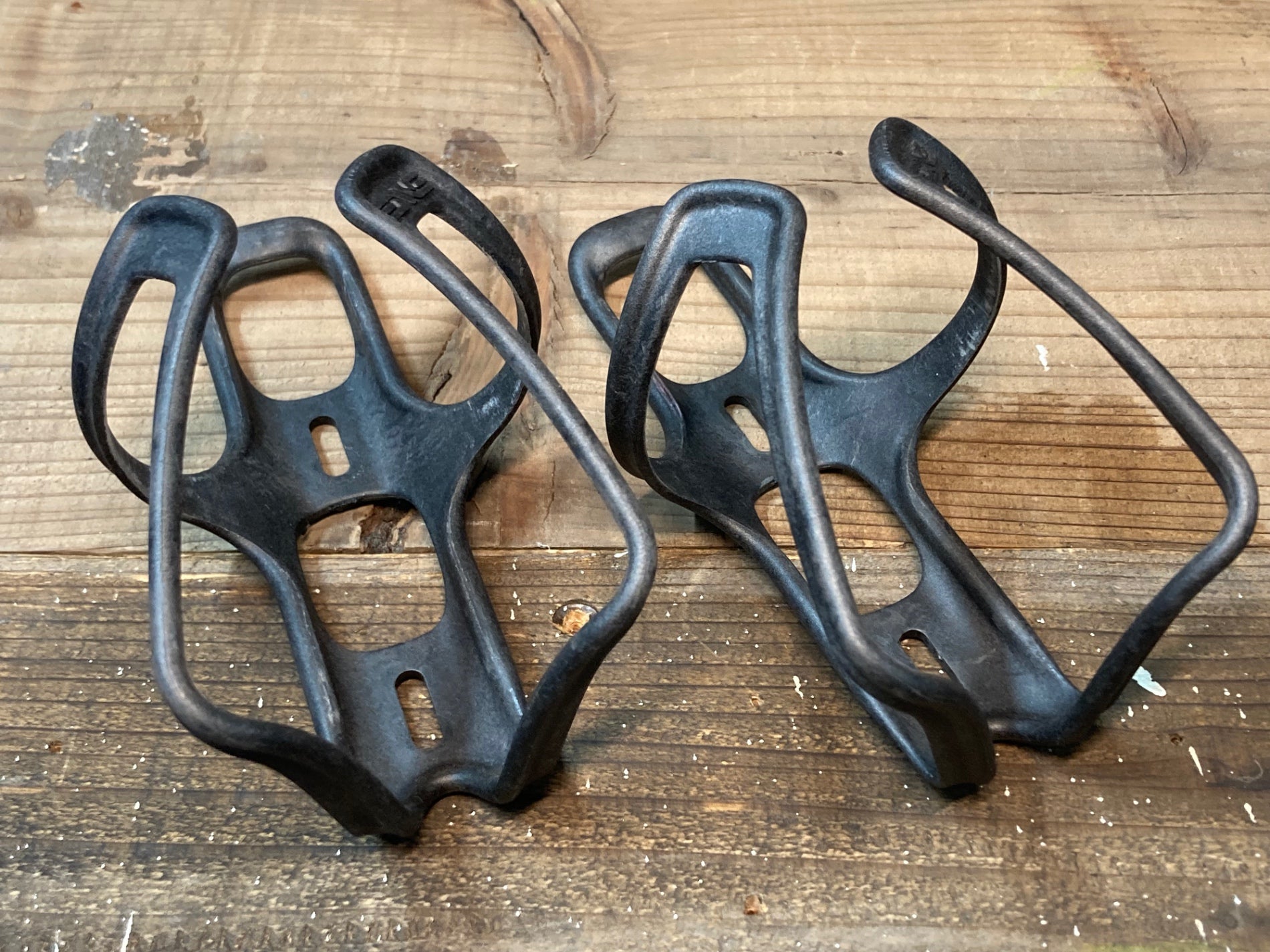 ENVE エンヴィカーボンボトルケージ　2個 ENVE エンヴィカーボンボトルケージ2個