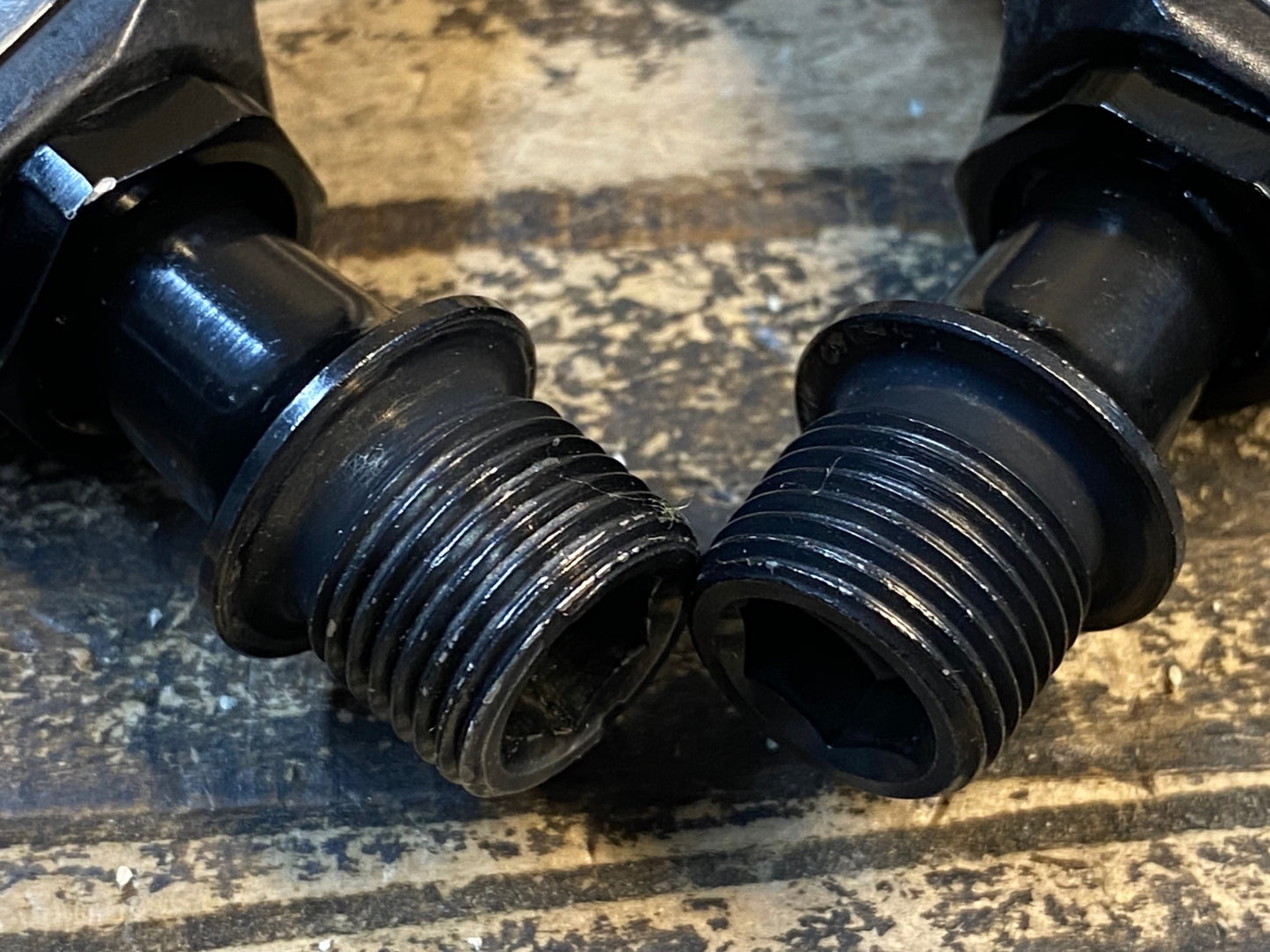 IZ866 シマノ SHIMANO 105 PD-5800 ビンディングペダル SPD-SL