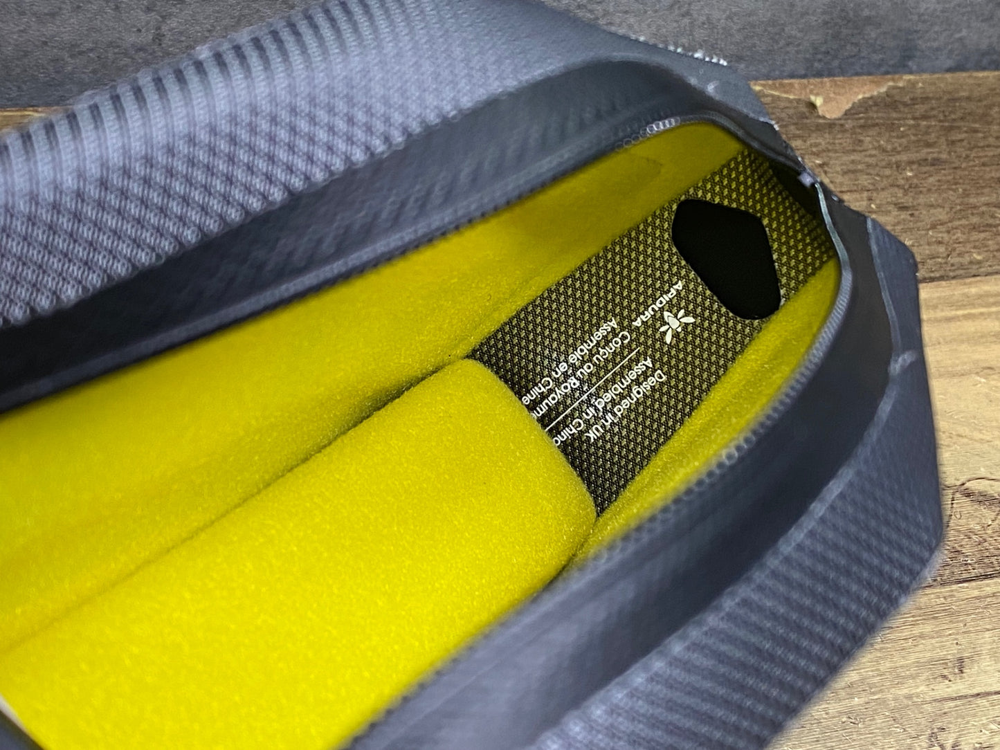 IT874 アピデュラ APIDURA EXPEDITION ボルトオン トップチューブバッグ