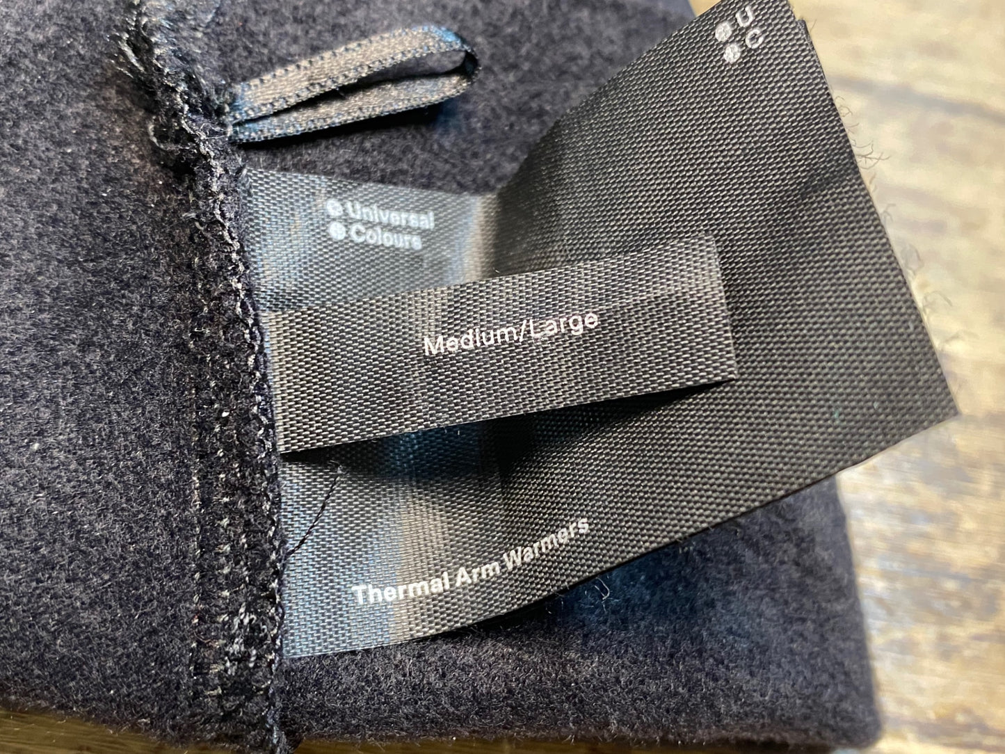 JD976 ユニバーサルカラーズ Universal Colours Arm Warmers アームウォーマー 黒 M/L