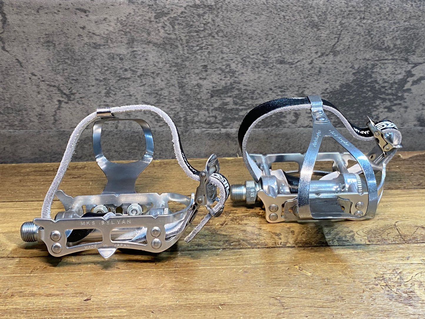 IU855 三ヶ島 MKS SYLVAN フラットペダル トゥークリップ&ストラップ付き
