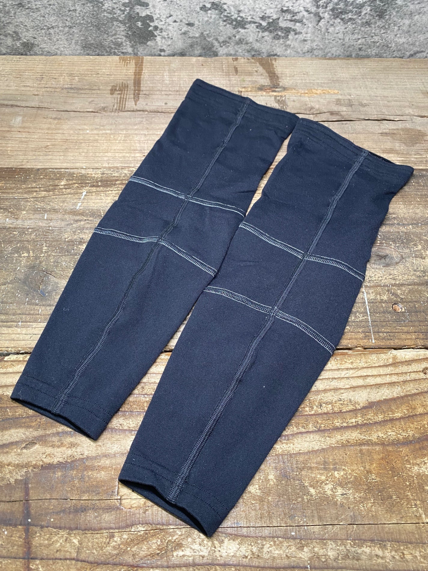IX176 エチュオンド ETXEONDO ニーウォーマー 黒 M