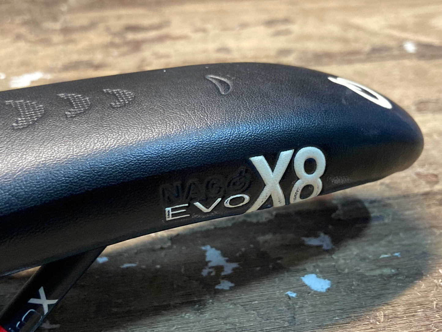 II658 プロロゴ prologo nago evo X8 サドル 黒 tiroxレール