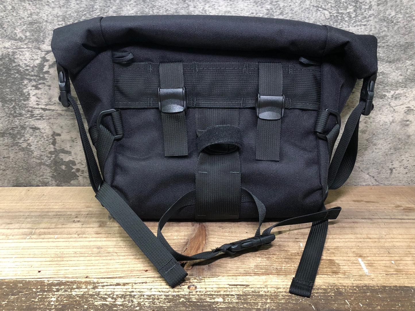 IY100 ROAD RUNNER BAGS ハンドルバッグ 未使用