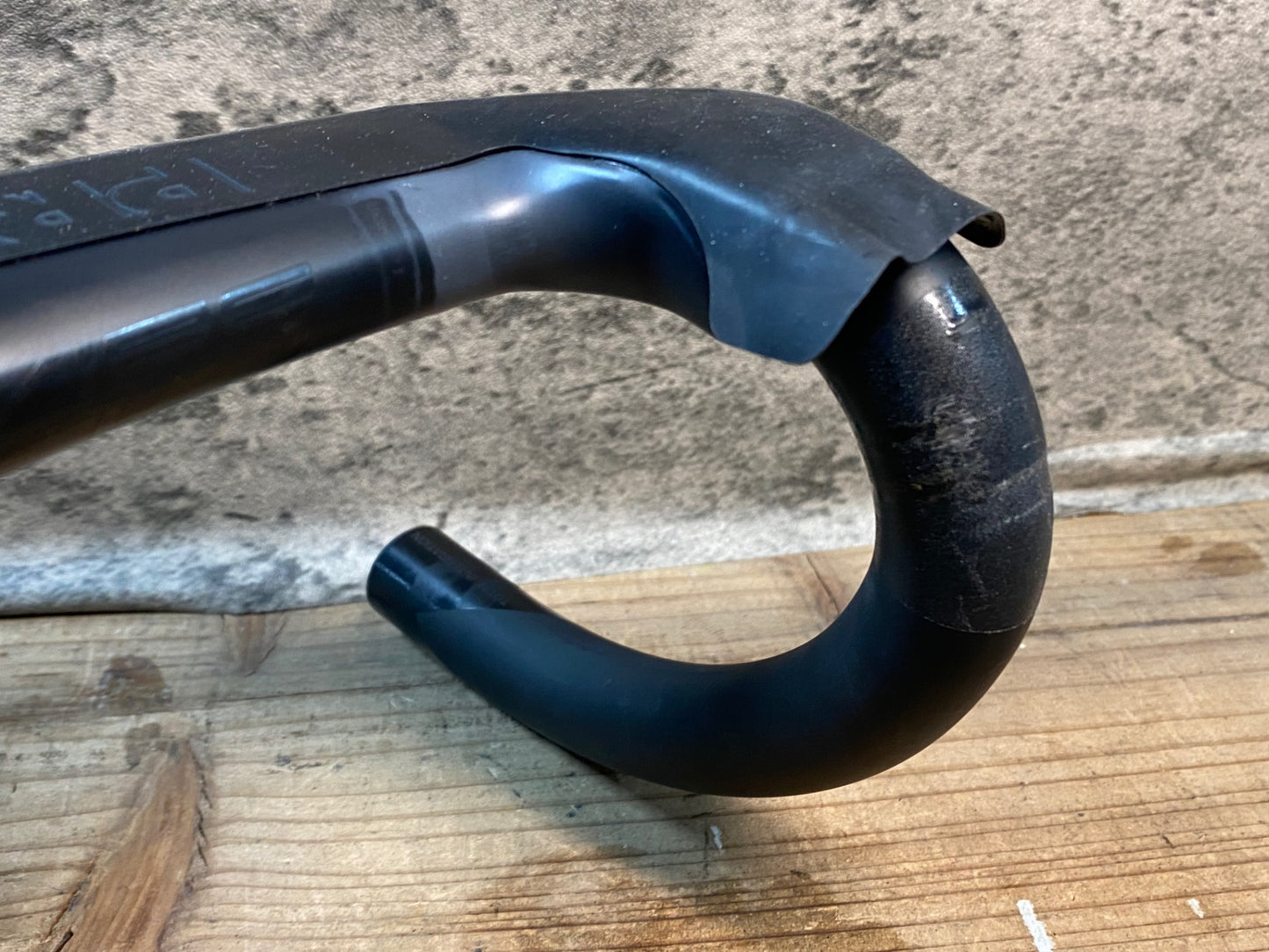 IS562 シマノ SHIMANO プロ PRO VIBE EVO カーボン ステム一体型ハンドル ブラケットC-C380㎜ 125㎜
