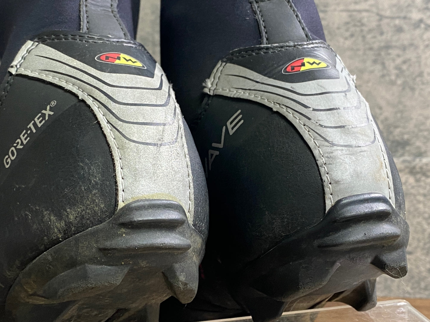 IY842 ノースウェーブNORTHWAVE RAPTOR GTX ビンディングシューズ 黒 GORE-TEX EU43