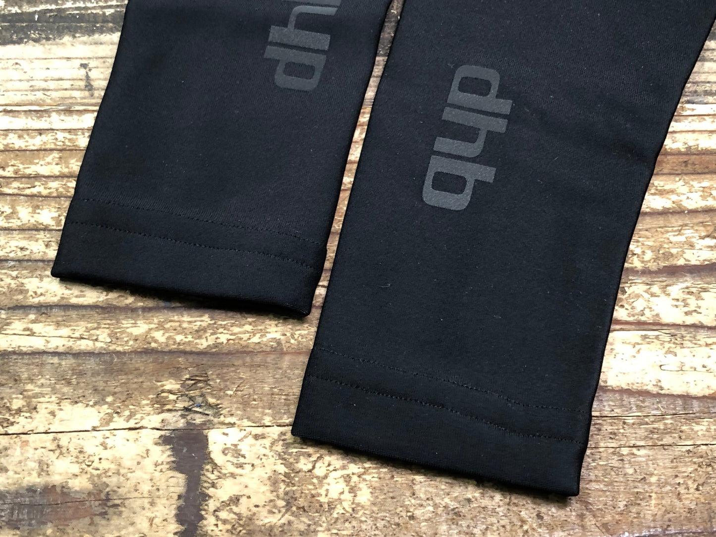 IU237 dhb アームウォーマー 黒 S 裏起毛 A