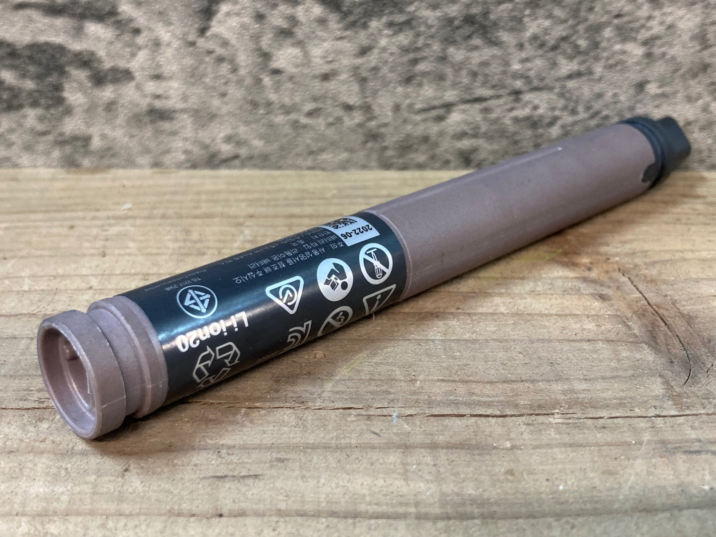 IO630 シマノ SHIMANO BT-DN300 ビルトインバッテリー 3ポート Di2 電動 ※動作確認済
