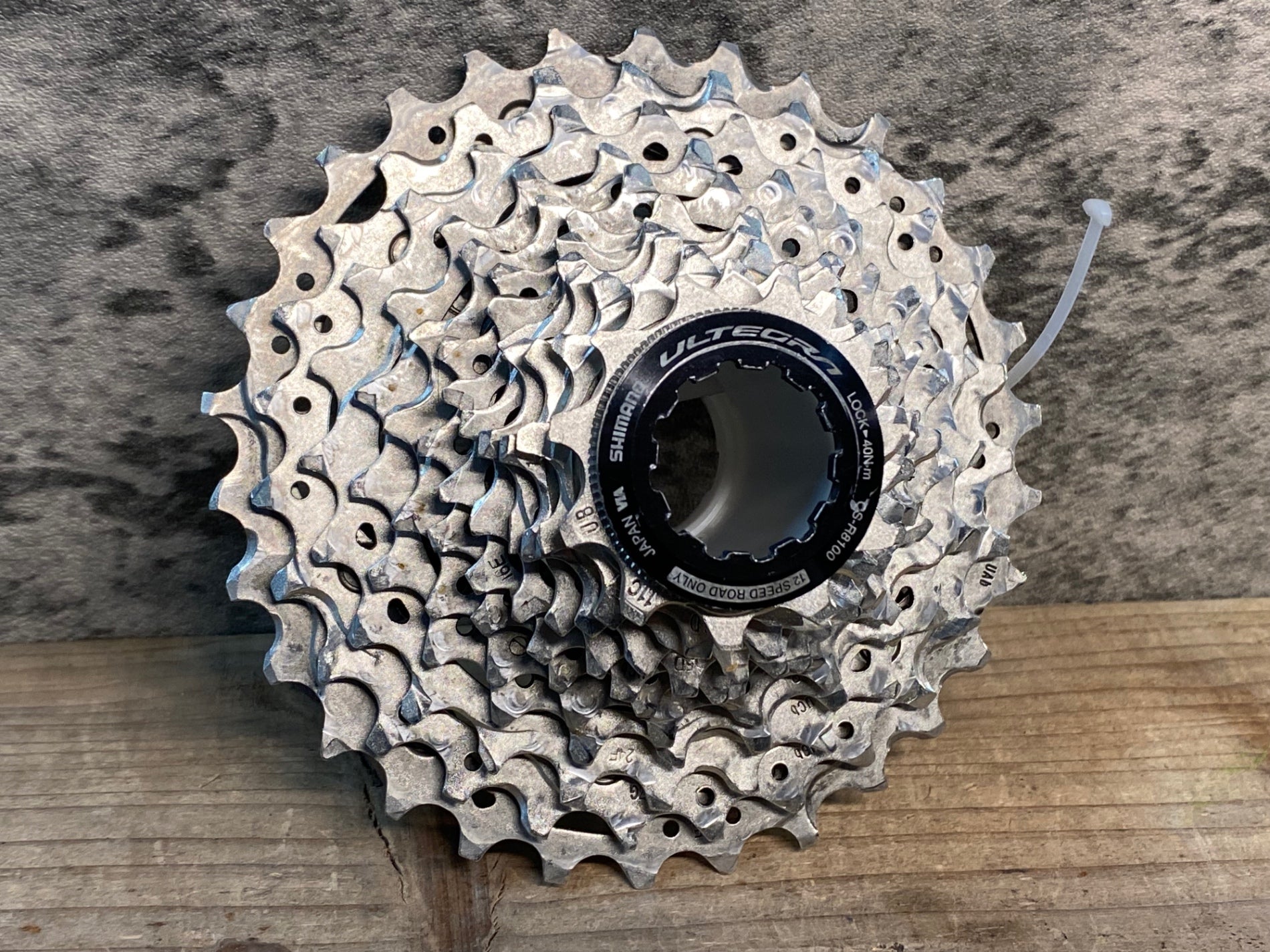 美品　シマノ　アルテグラ CS-R8100 11-30T 12速用スプロケット Amazon | SHIMANO(シマノ)CS-R8100 12s 11-12-13-14-15-16-17-19