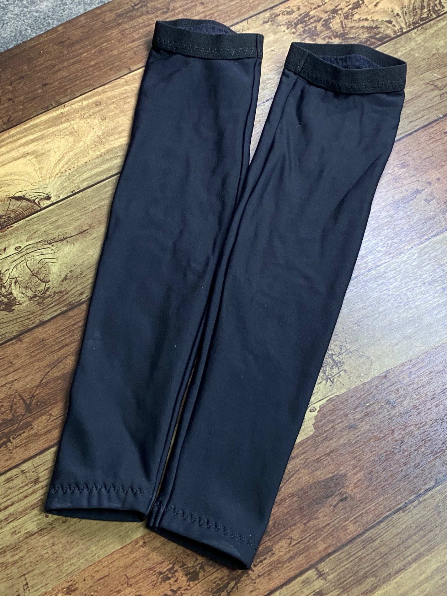 IZ196 アソス assos アームウォーマー 黒 1 裏起毛