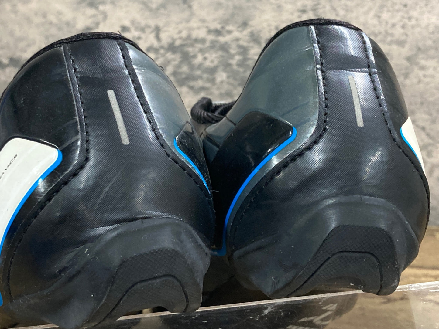 IZ362 シマノ SHIMANO SH-R171WE ビンディングシューズ EU42 白