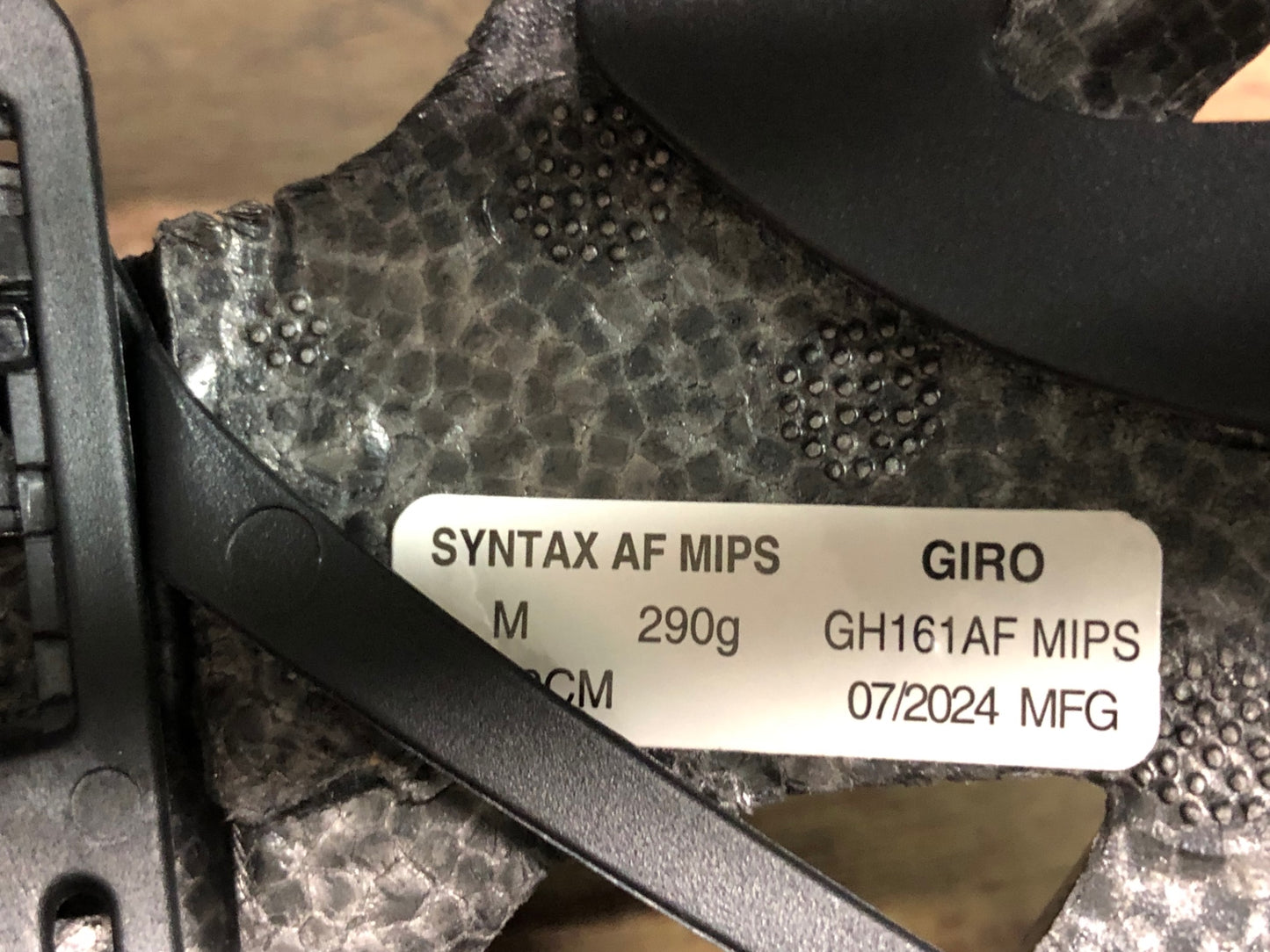 IT481 ジロ GIRO SYNTAX MIPS AF サイクル ヘルメット M 黒 2024/07製造