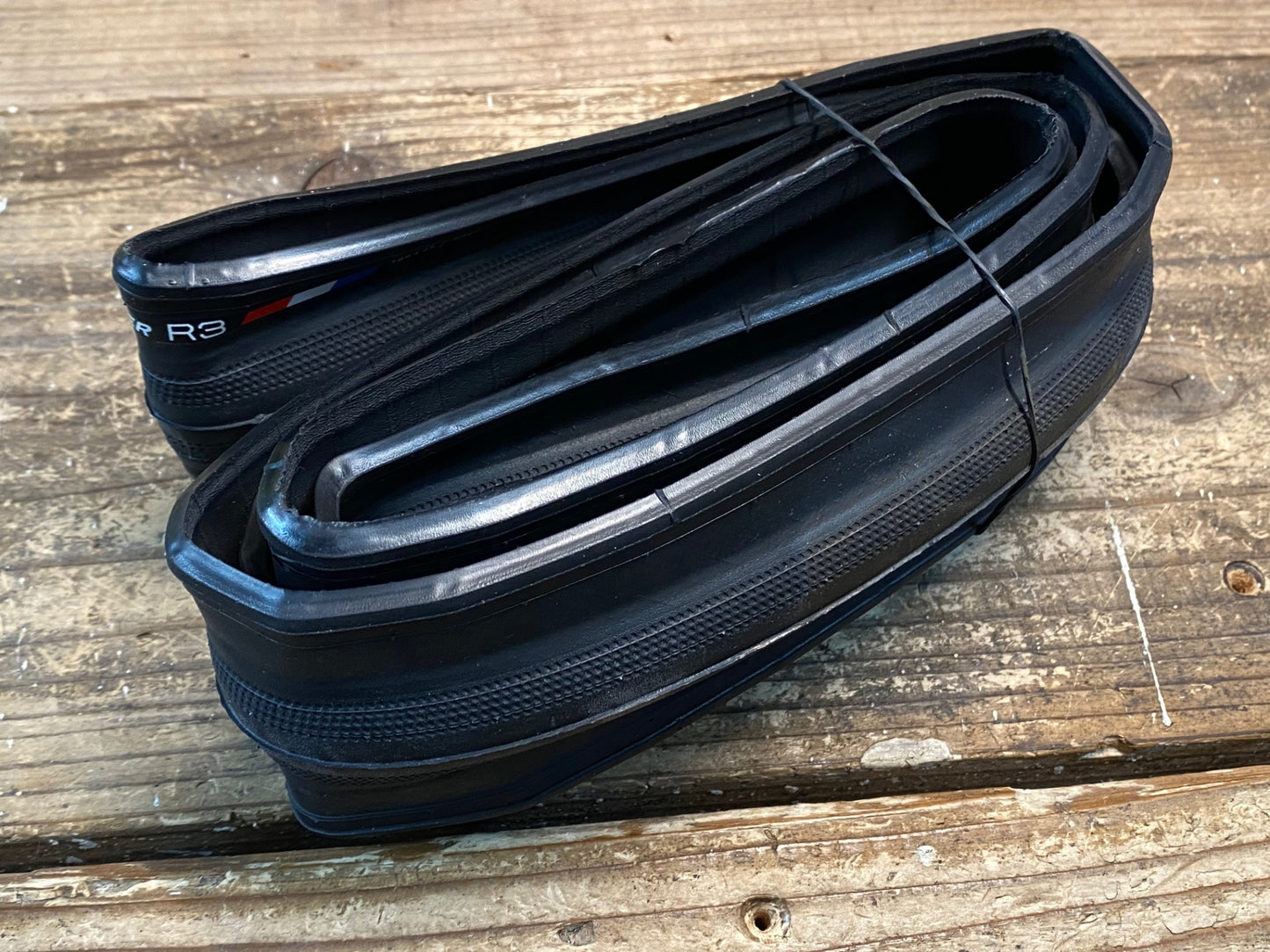 IX400 ボントレガー BONTRAGER TIRE R3 HARD-CASE LITE TLR タイヤ チューブレスレディ 700x25c