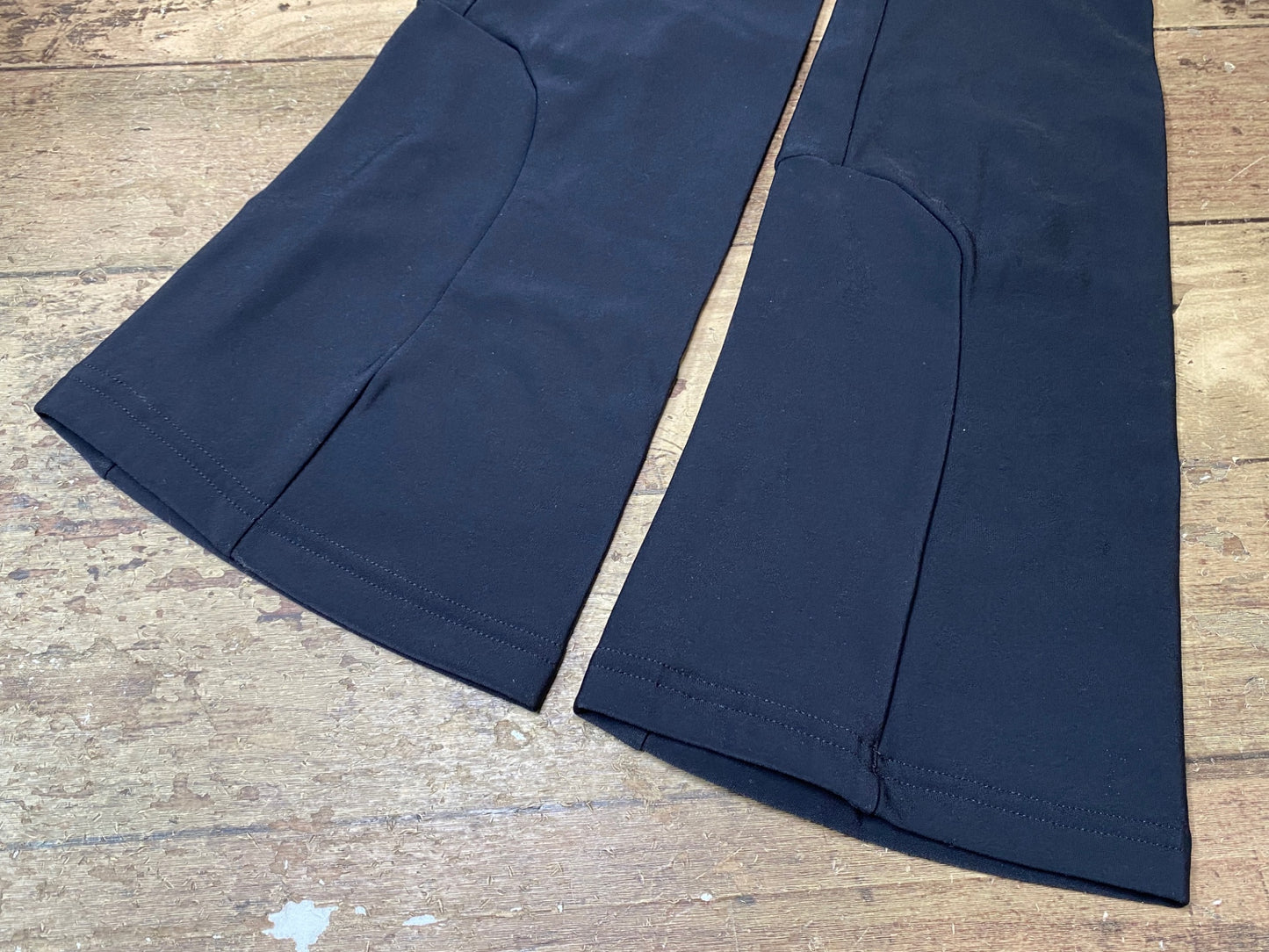 IF988 アソス ASSOS ニーウォーマー 黒 ワンサイズ