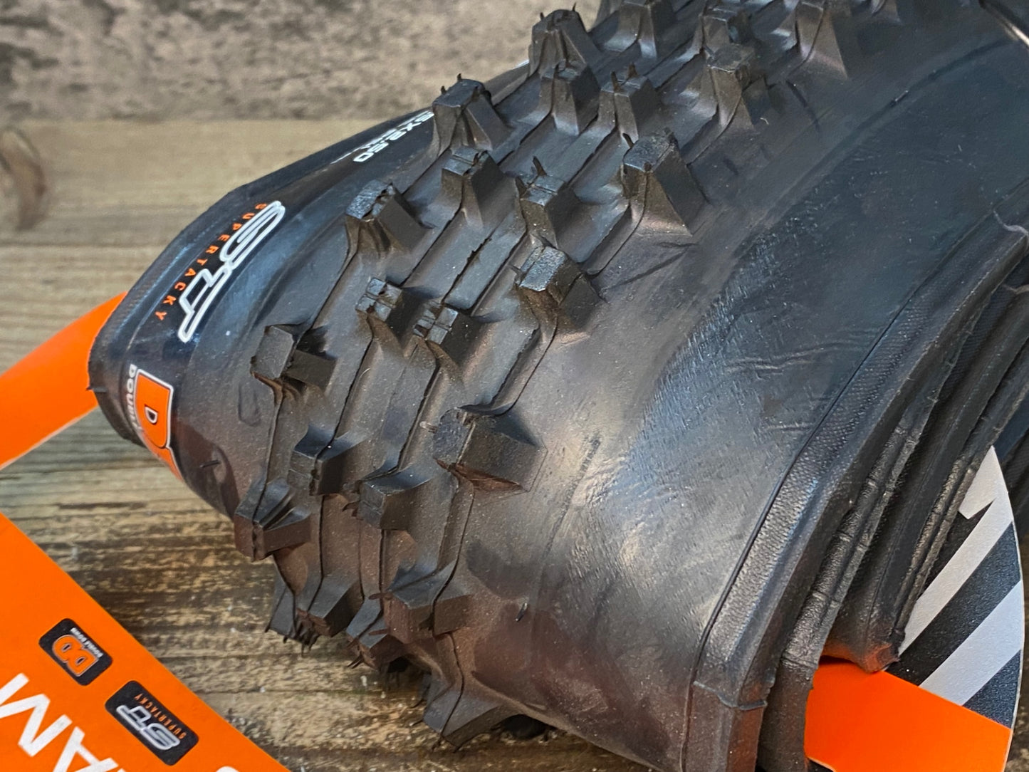 IR397 マキシス MAXXIS WETSCREAM クリンチャータイヤ 27.5X2.50