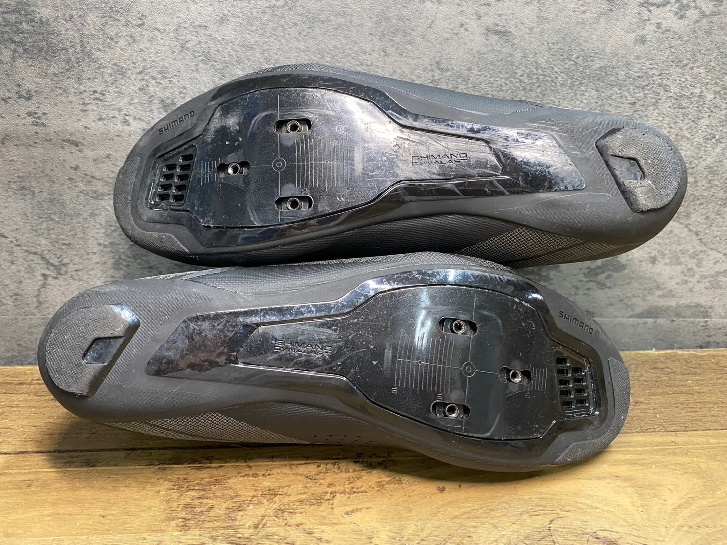 JA995 シマノ SHIMANO RC3 SH-RC300M ビンディングシューズ 黒 EU43 3穴