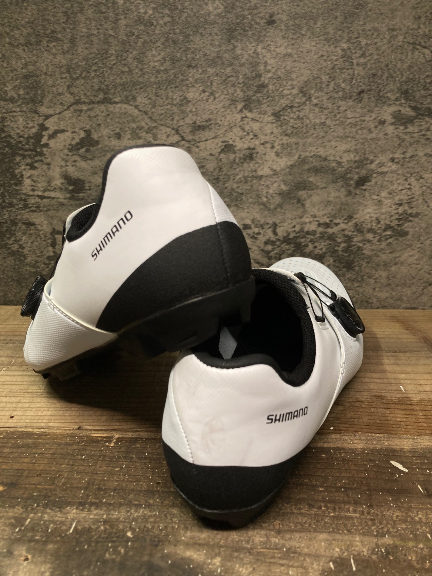 IO978 シマノ SHIMANO XC3 ビンディングシューズ SPD 白 EU40 ※傷あり