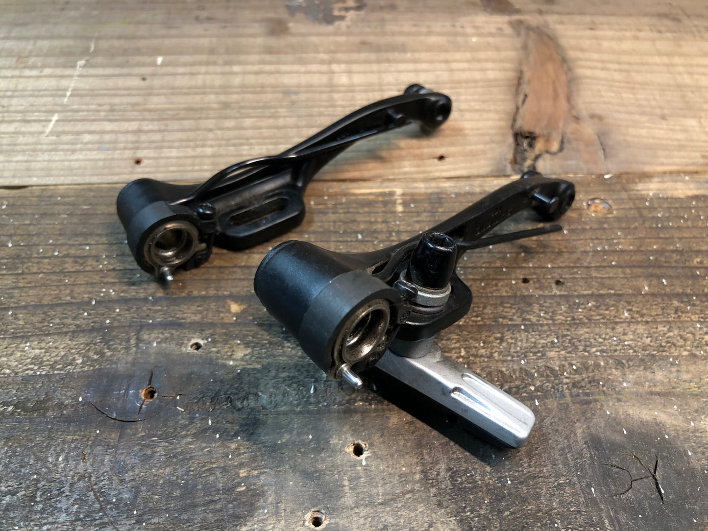 IP589 シマノ SHIMANO デオーレ DEORE BR-T610 Vブレーキ 前後セット 本体のみ