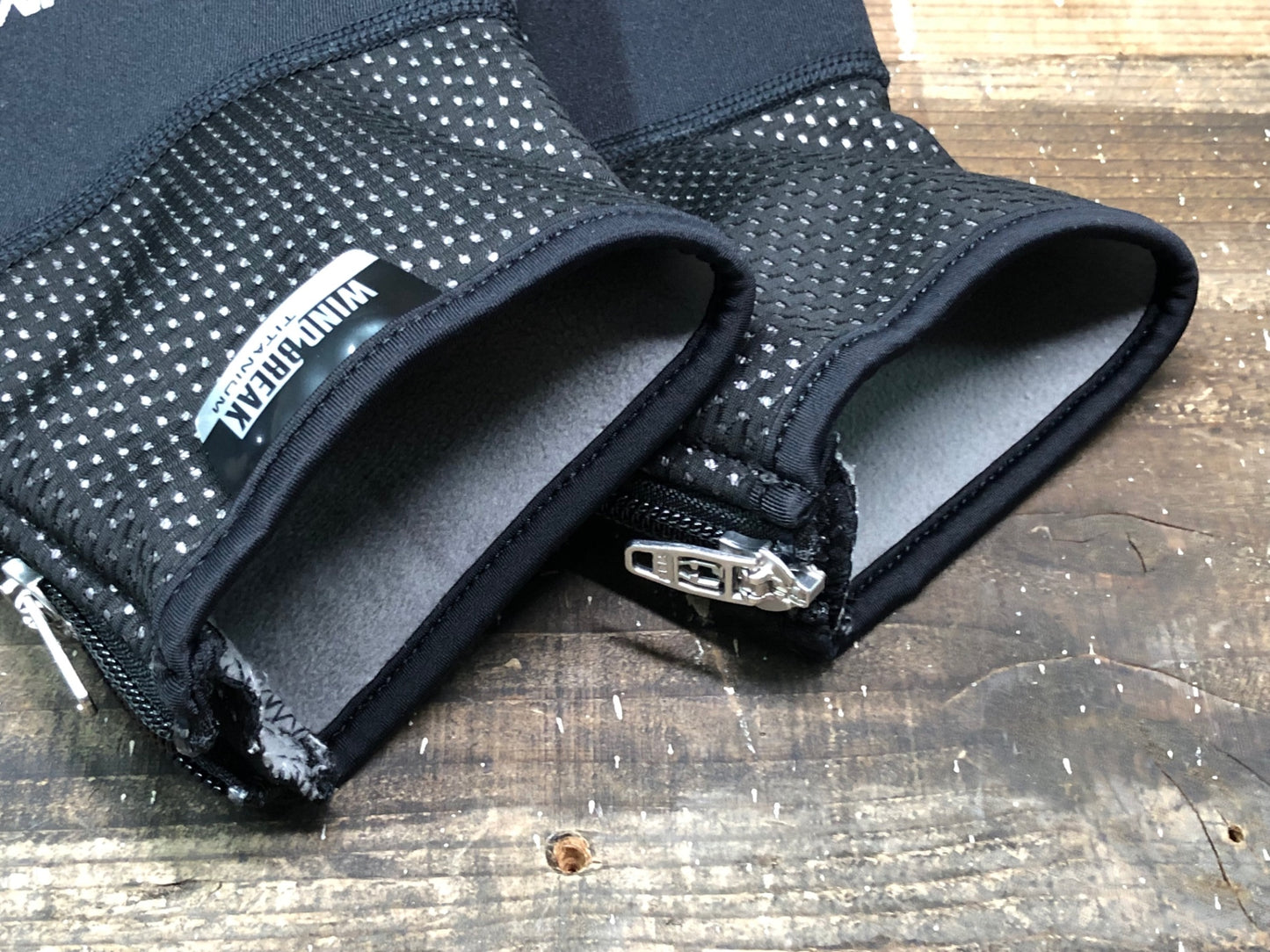 IP596 パールイズミ PEARL iZUMi シューズカバー 黒 L 裏起毛 WIND BREAK TITANIUM