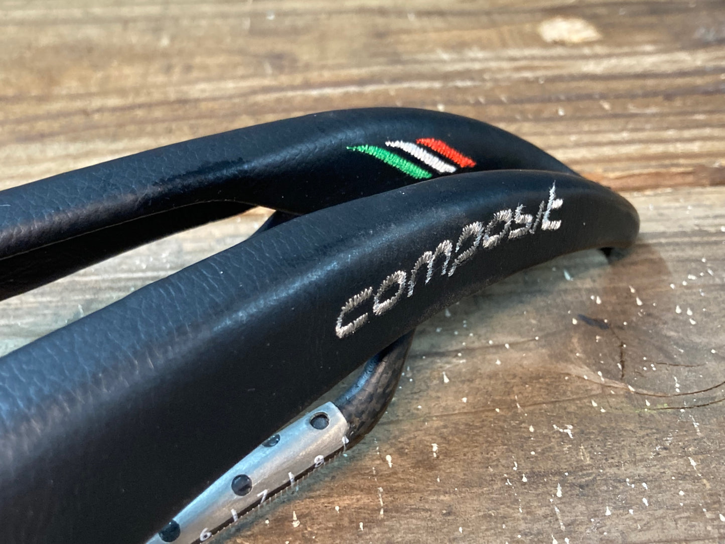 IN022 セラ SELLE SMP コンンポジット COMPOSIT サドル カーボンレール 黒
