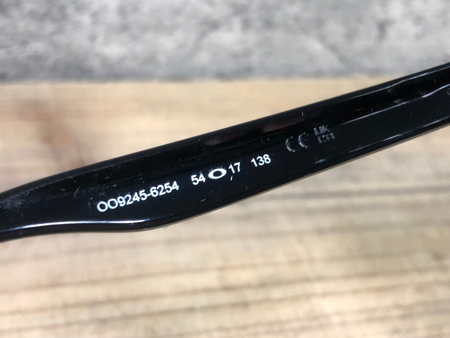 IP686 オークリー OAKLEY フロッグスキン Frogskins アイウェア サングラス PRIZMレンズ 黒