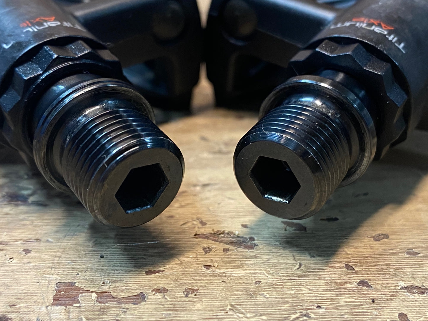 IL003 ルック LOOK KEO CARBON ビンディングペダル チタンシャフト 黒