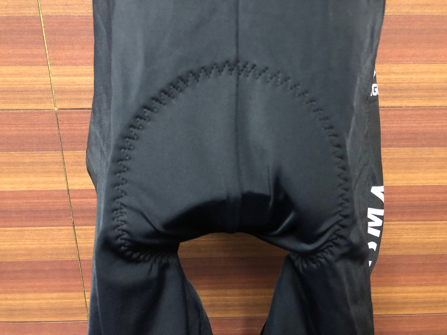 IL525 AGU ビブショーツ 黒 XXL