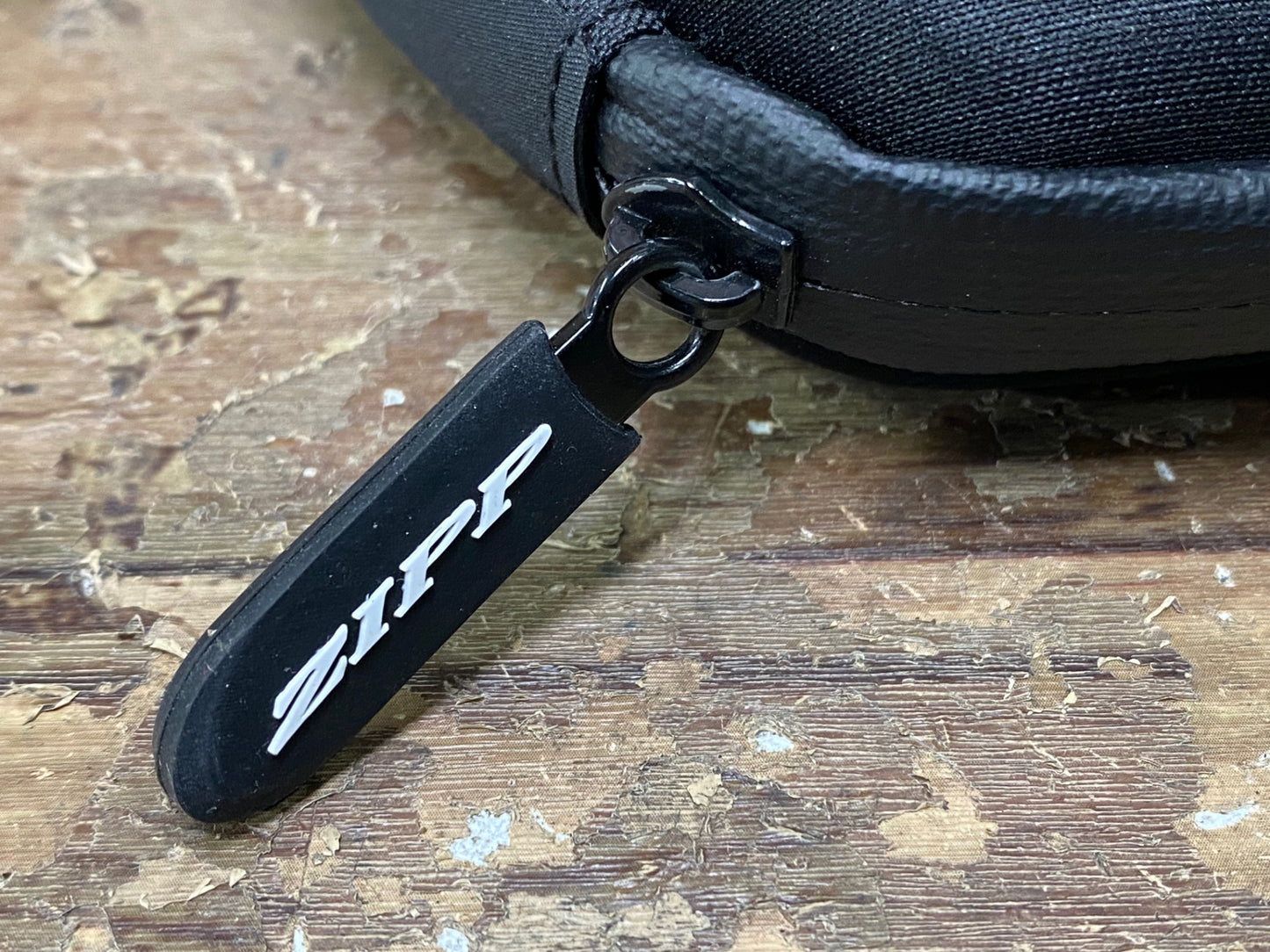 IL535 ジップ ZIPP フレームバッグ 黒