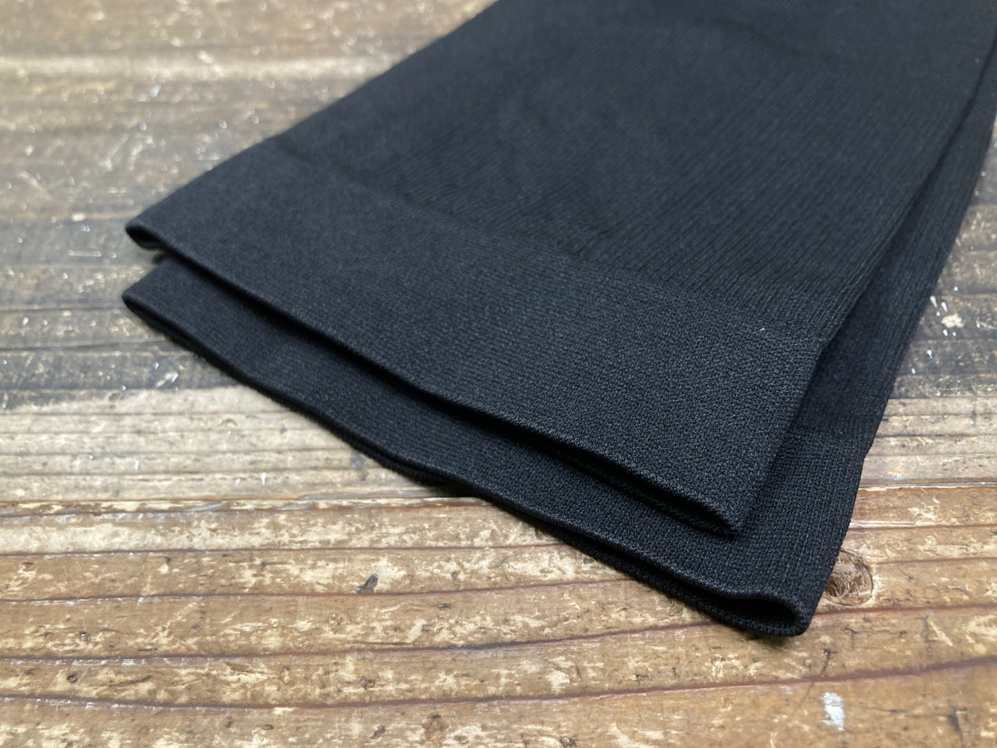 IV951 カステリ CASTELLI ニーカバー 黒 L/XL