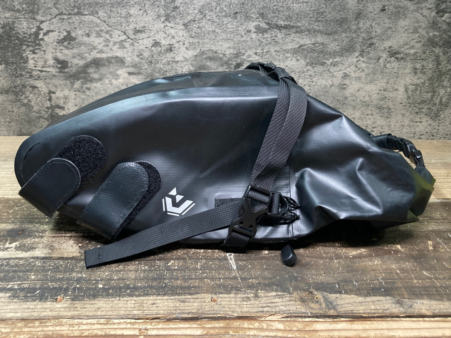 IV399 ゴリックス GORIX サドルバッグ 防水 10-13L