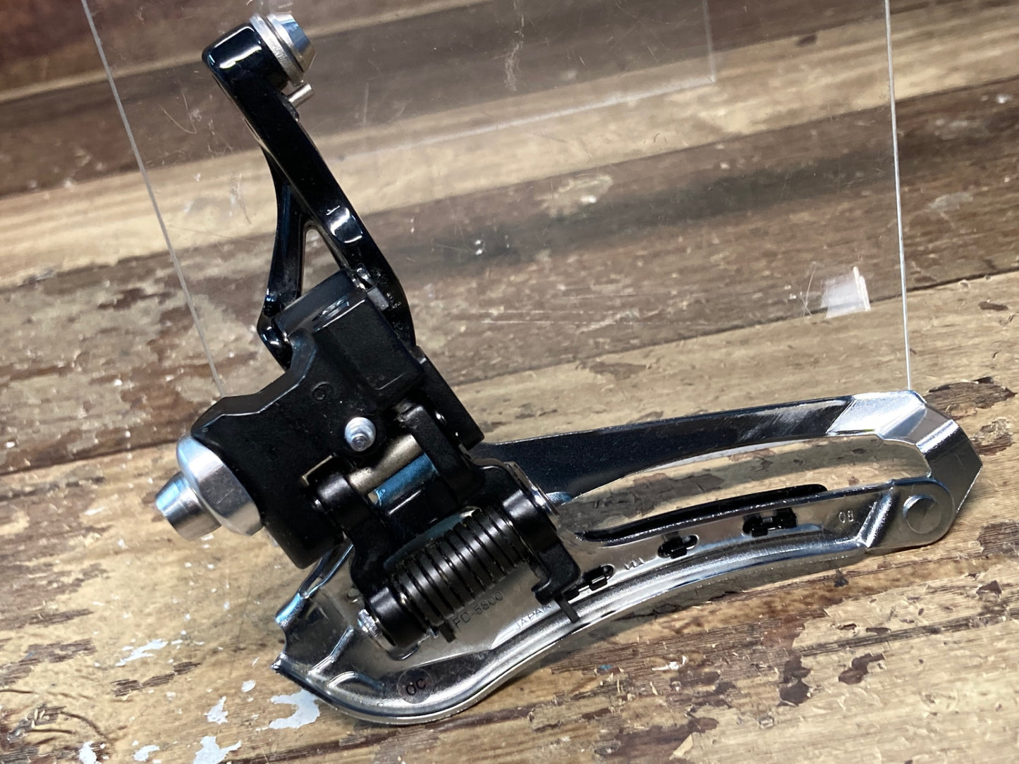 IL189 シマノ SHIMANO 105 FD-5800 フロントディレイラー 黒 直付