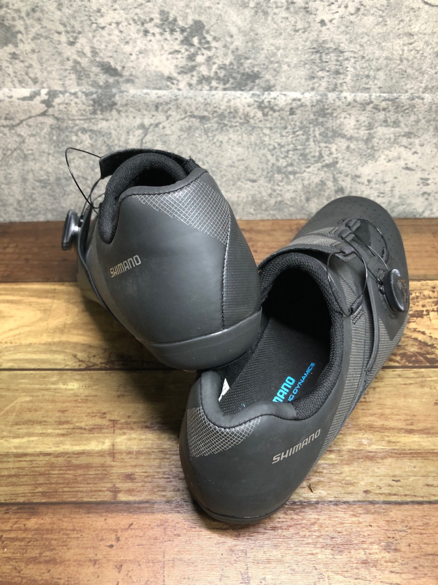 IU551 シマノ SHIMANO RC3 SH-RC300M ビンディングシューズ 黒 EU42 SPD-SL