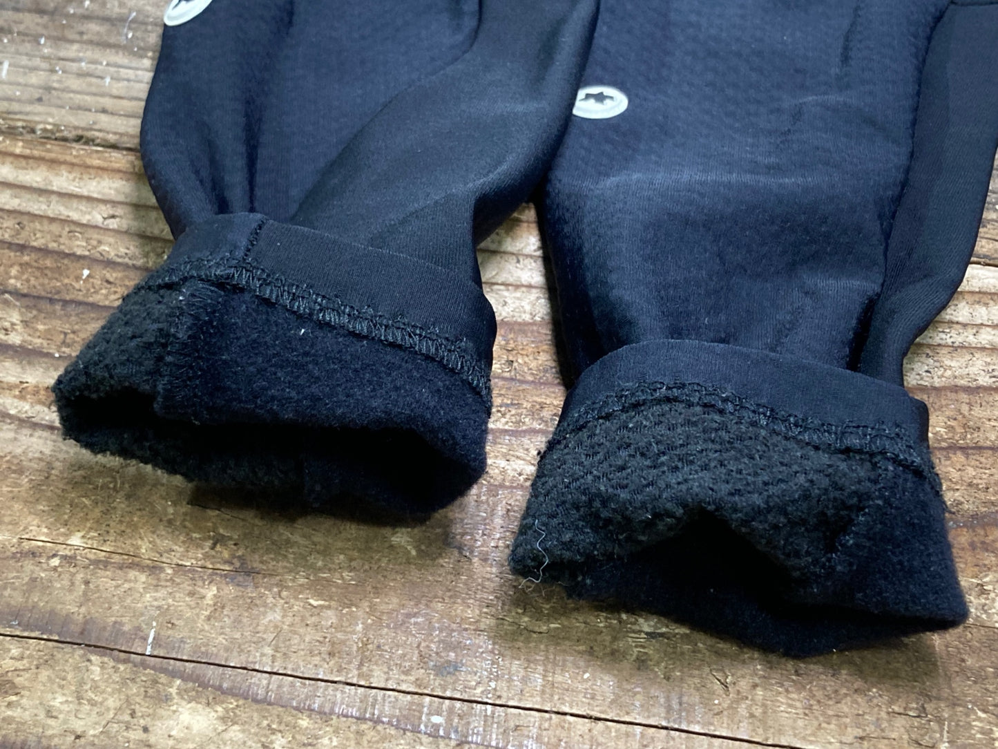 IT222 アソス assos レッグウォーマー 黒 0