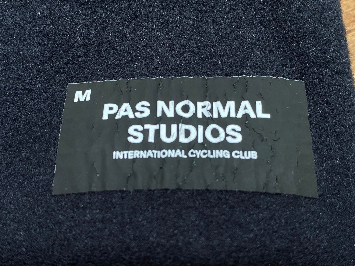 IY506 パスノーマルスタジオ PAS NORMAL STUDIOS アームウォーマー Knee Warmers 黒 M
