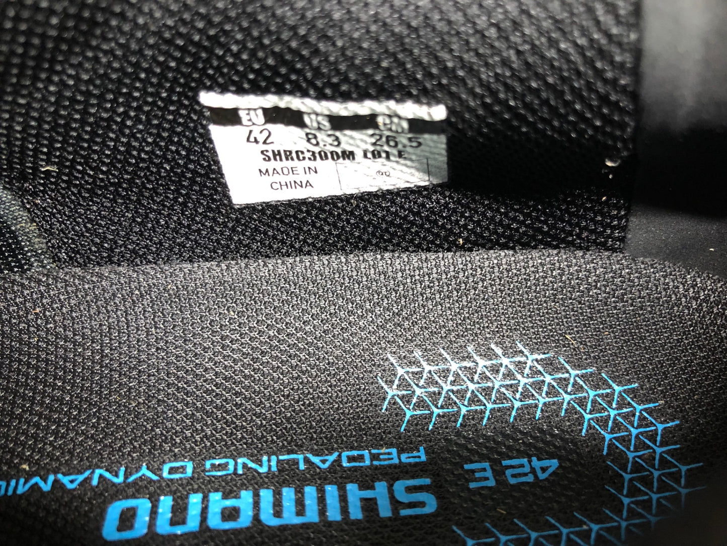 IU551 シマノ SHIMANO RC3 SH-RC300M ビンディングシューズ 黒 EU42 SPD-SL