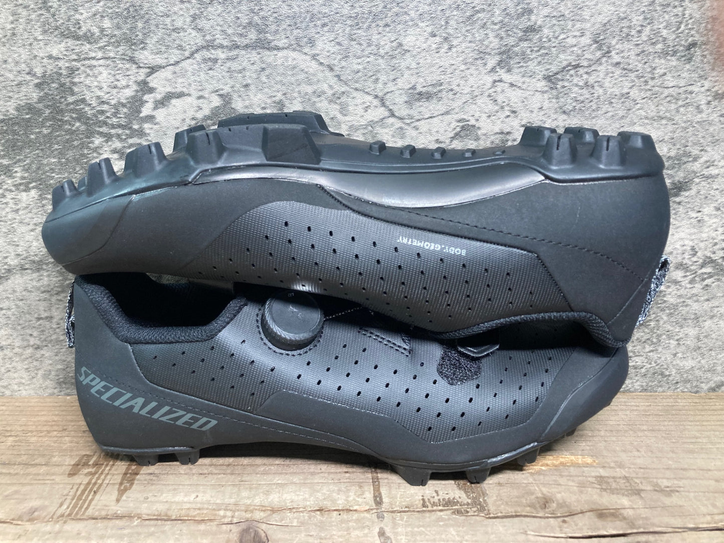 IY577 スペシャライズド SPECIALIZED RECON 2.0 ビンディングシューズ EU42