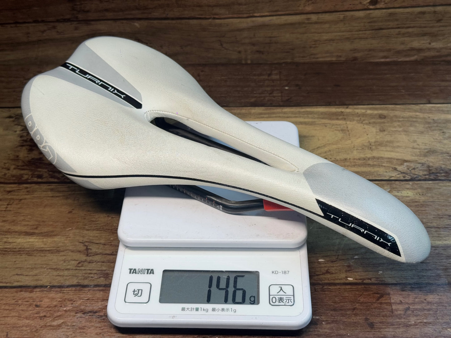 IP228 プロ PRO TURNIX CARBON サドル 白 カーボンレール