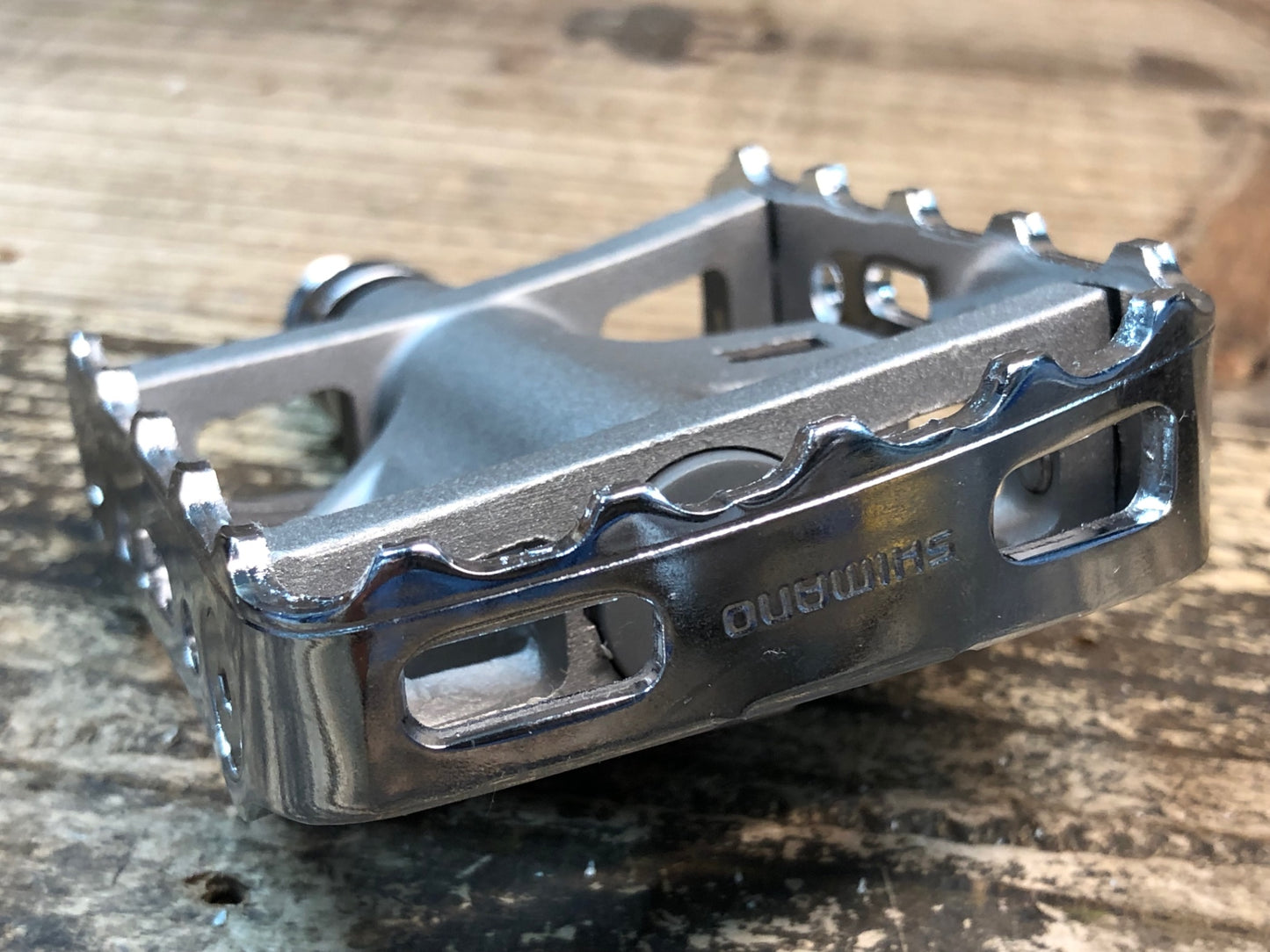 IW056 シマノ SHIMANO PD-M324 ビンディングペダル SPD 片面フラット