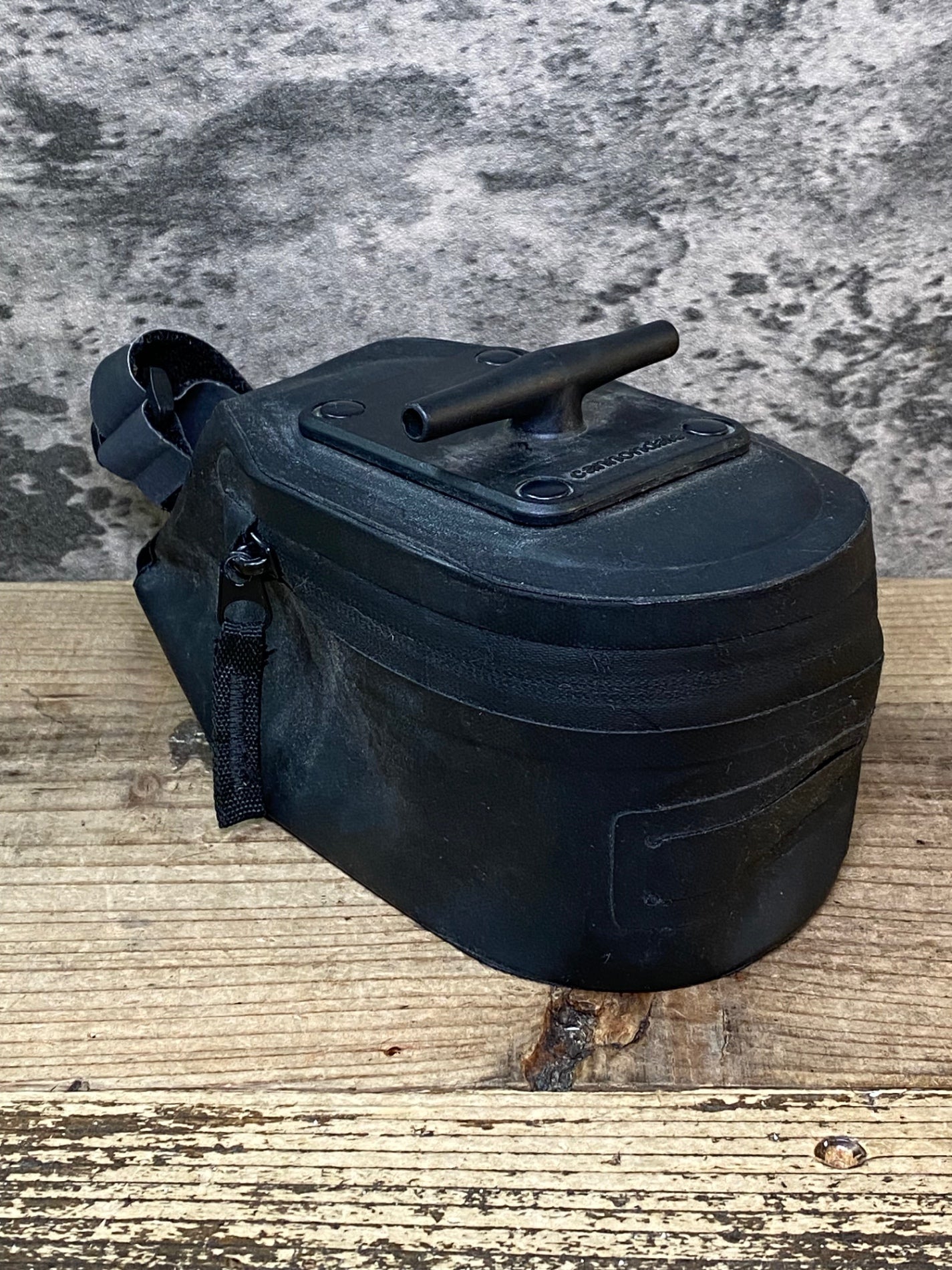 JC644 キャノンデール cannondale Contain Welded QR Medium Bag サドルバッグ 黒
