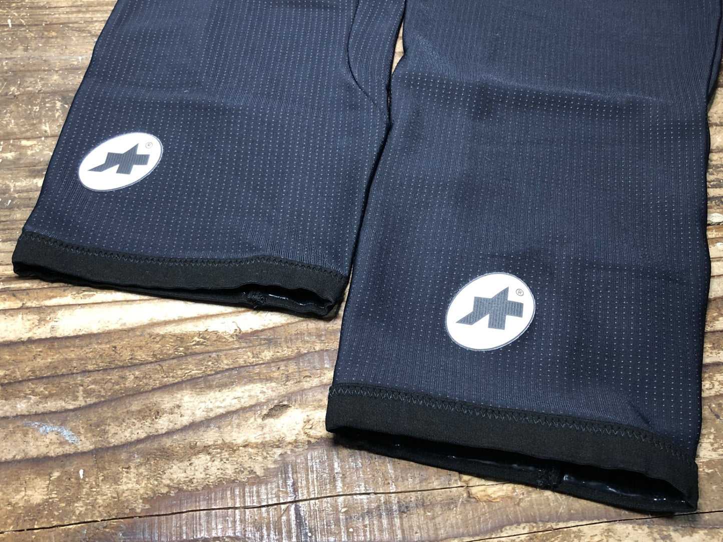 IW211 アソス assos ニーウォーマー 黒 裏起毛 I
