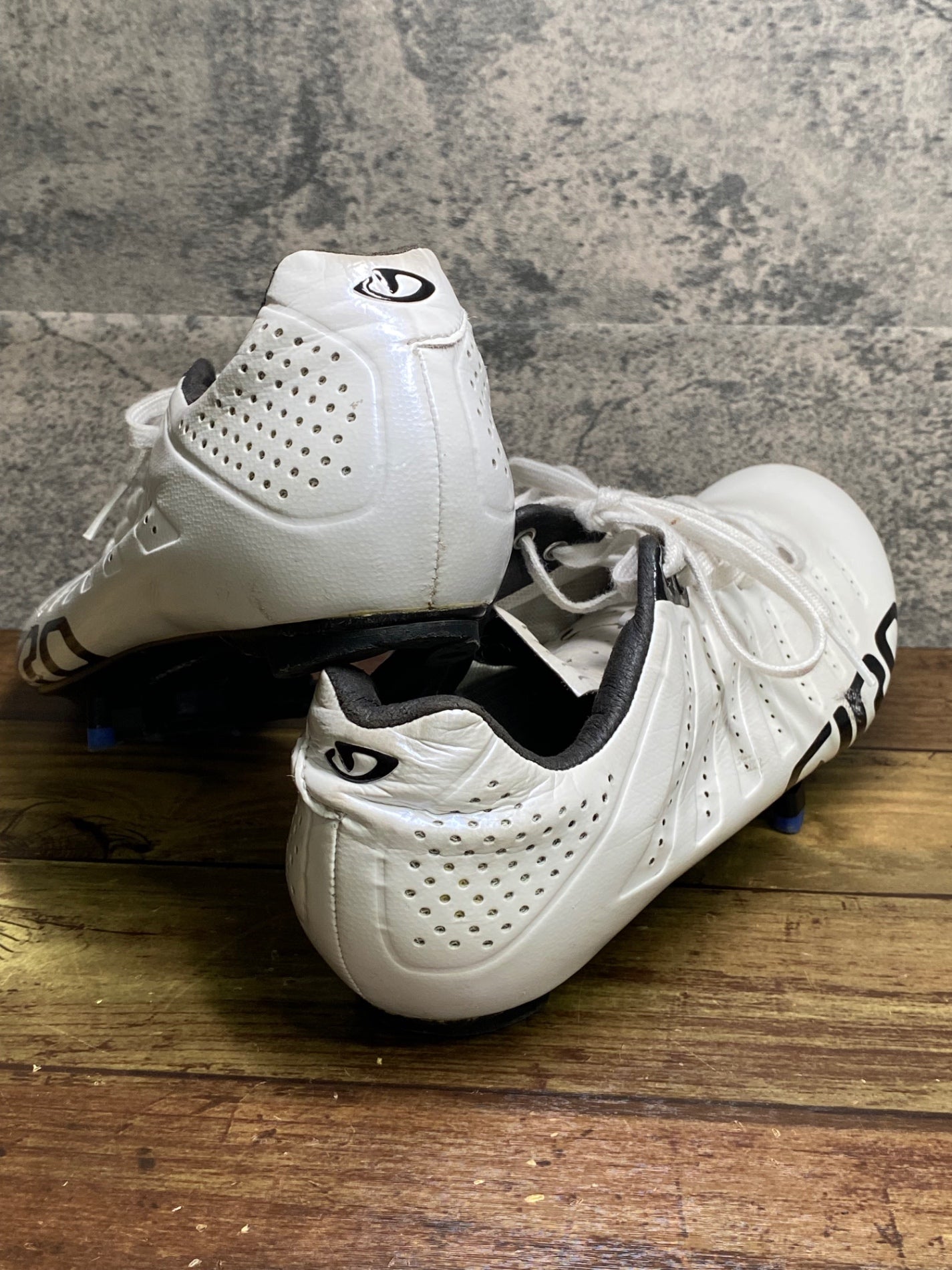 JC083 ジロ GIRO EMPIRE SLX ビンディングシューズ 3穴 白 EU43 ※ソール社外品、つま先部一部破損のためジャンク