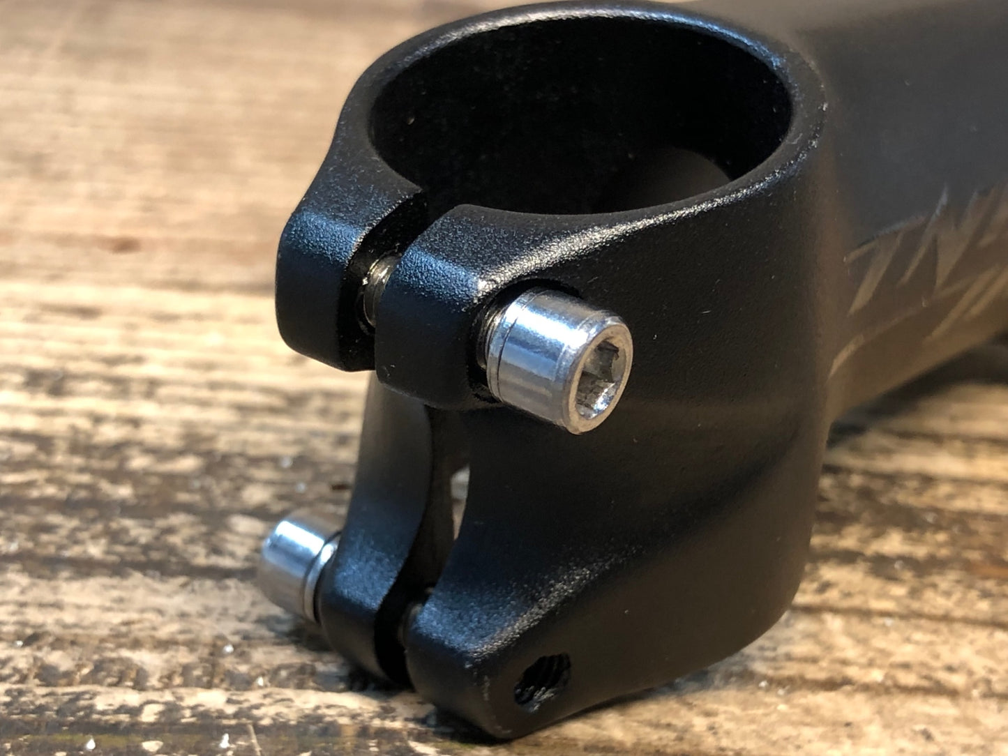 JB743 TNi BLACK17 アルミ ステム 90mm Φ31.8 OS 17°