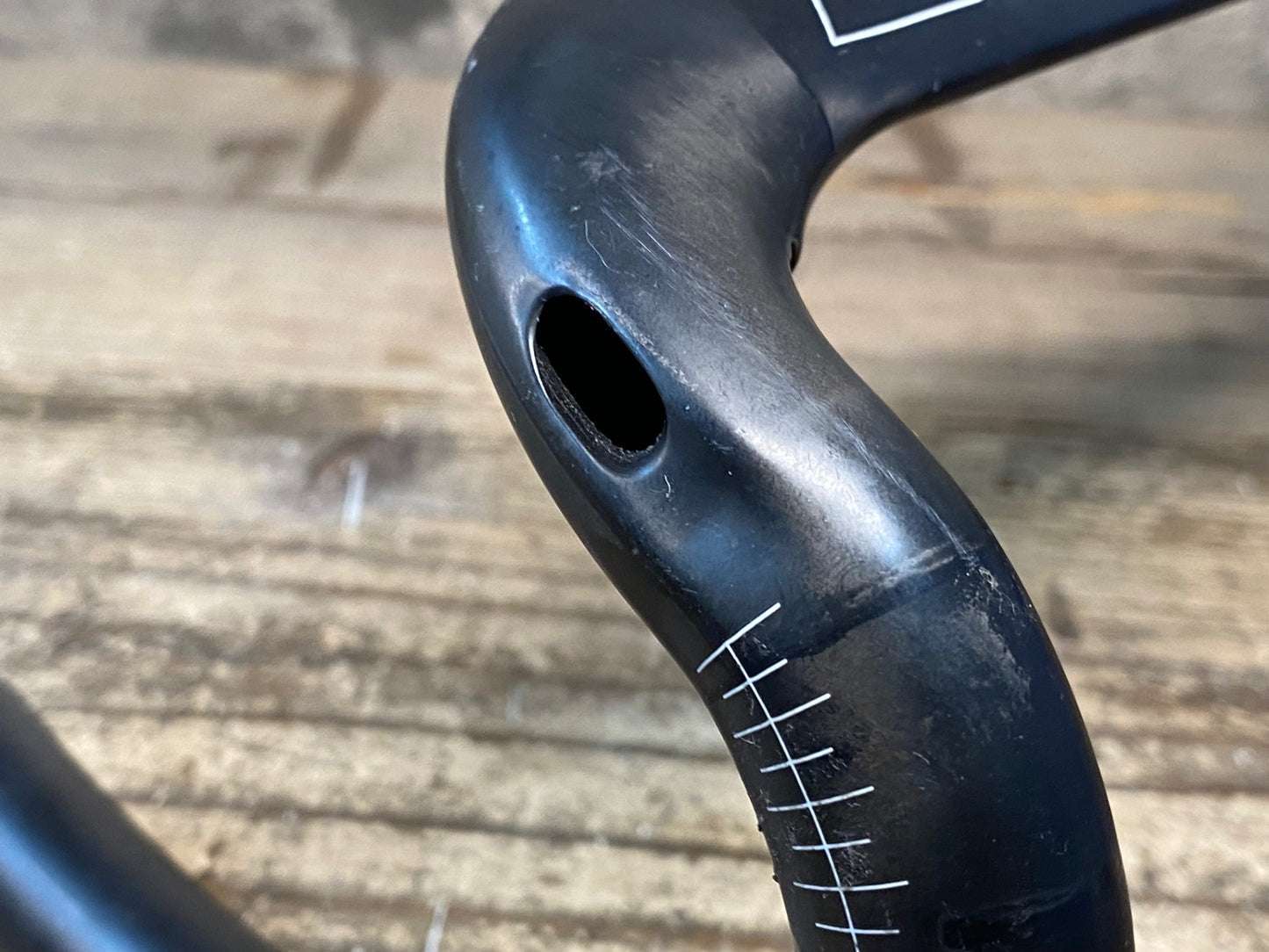 IT597 イーストン EASTON EC90 AERO カーボンドロップハンドル エンドC-C440mm Φ31.8