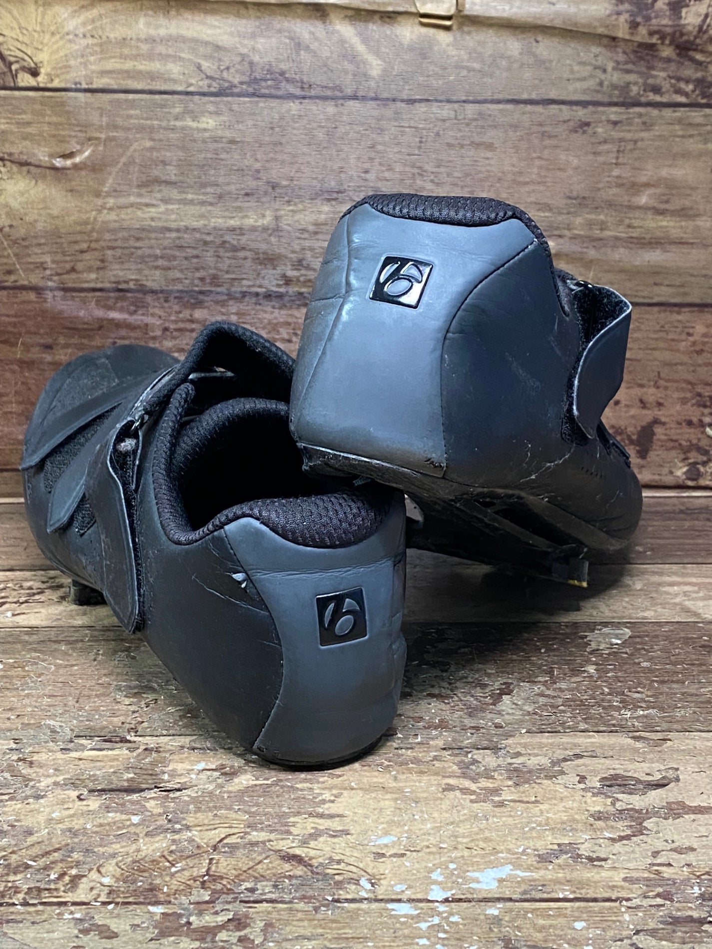 II881 ボントレガー BONTRAGER STARVOS ビンディングシューズ SPD-SL 黒 EU44