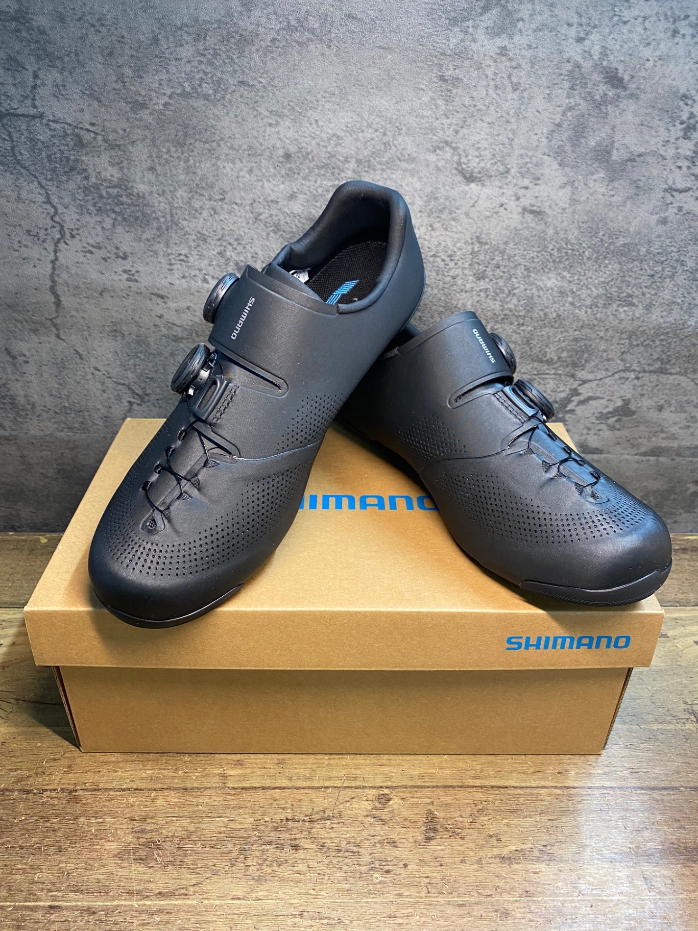 IZ413 シマノ SHIMANO RC7 SH-RC703 ビンディングシューズ 黒 EU40.5 WIDE ※美品